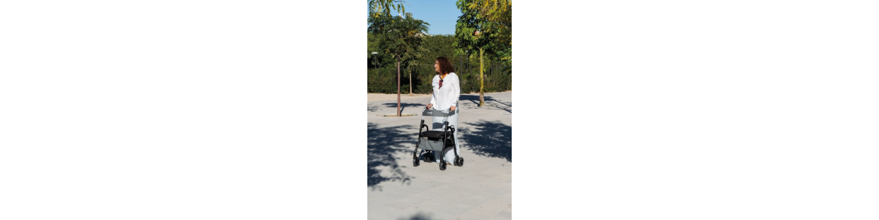 Déambulateur et rollator ergonomique pour seniors, avec roues et assise pratique