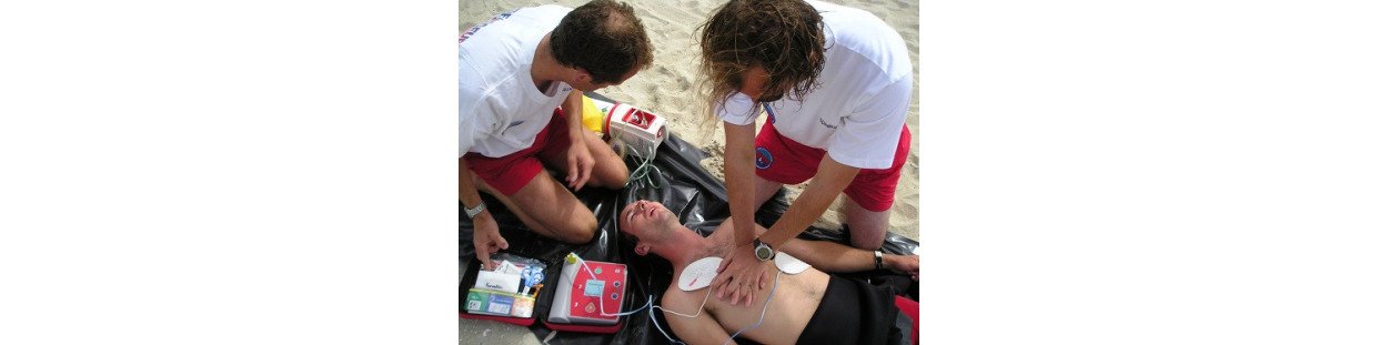 Défibrillateur et matériel de réanimation pour urgence médicale en établissement ou domicile